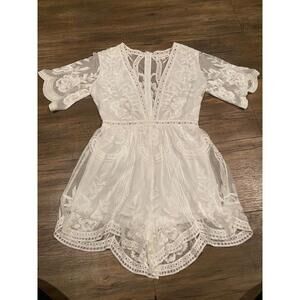 Honey Punch White Lace Romper sz Sm EUC